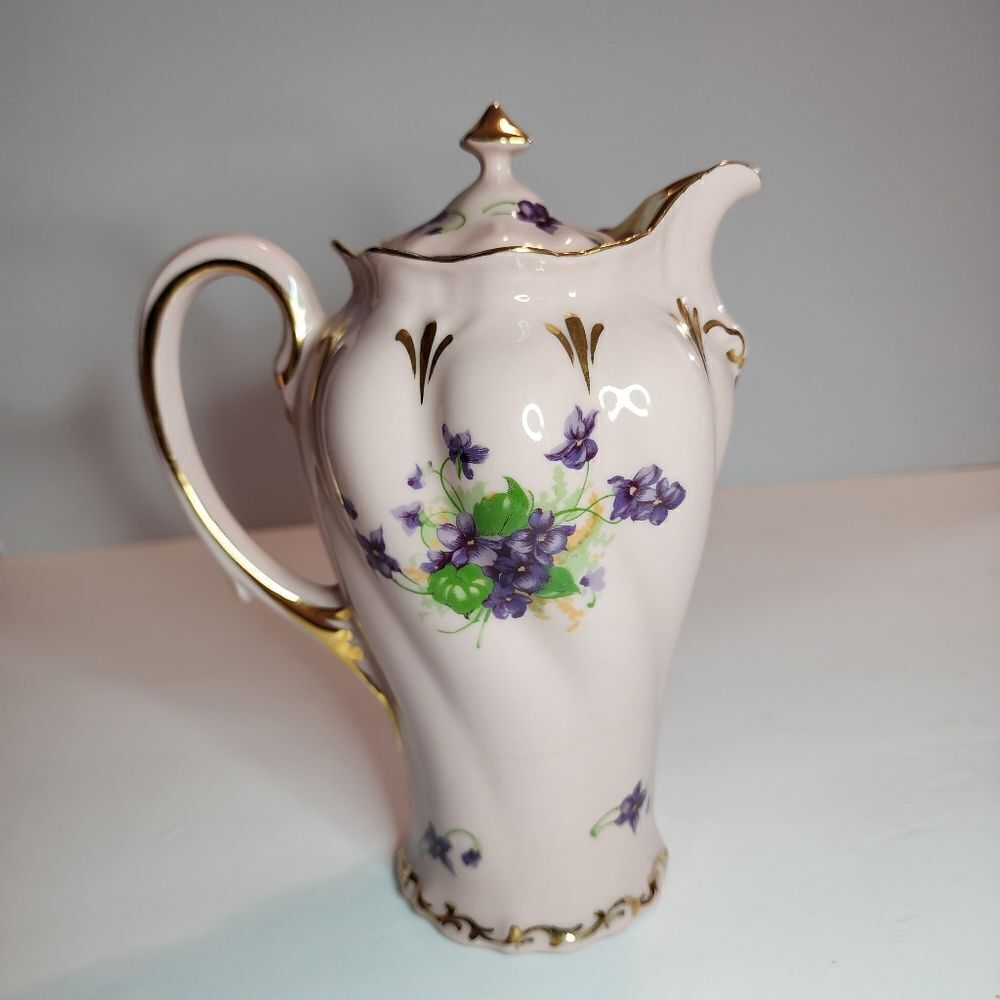 Leneige Vintage Pink and Gold Porcelean Tea Set With Purple Violets - Picture 2 of 16